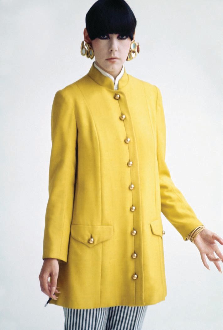 Moffitt in a Nehru ensemble designed by Gernreich from his resort 1965 collection. PHOTO ©WILLIAM CLAXTON LLC/COURTESY OF DEMONT PHOTO MANAGEMENT & FAHEY/KLEIN GALLERY LOS ANGELES, WITH PERMISSION OF THE RUDI GERNREICH TRADEMARK. RUDI GERNREICH PAPERS (COLLECTION 1702). LIBRARY SPECIAL COLLECTIONS, CHARLES E. YOUNG RESEARCH LIBRARY, UCLA