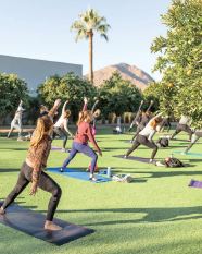 Join the pros from barre3’s North Scottsdale and Paradise Valley locations for an outdoor sweat session at Andaz Scottsdale Resort & Bungalows PHOTOS: BY CHRISTINE DEATON CREATIVE